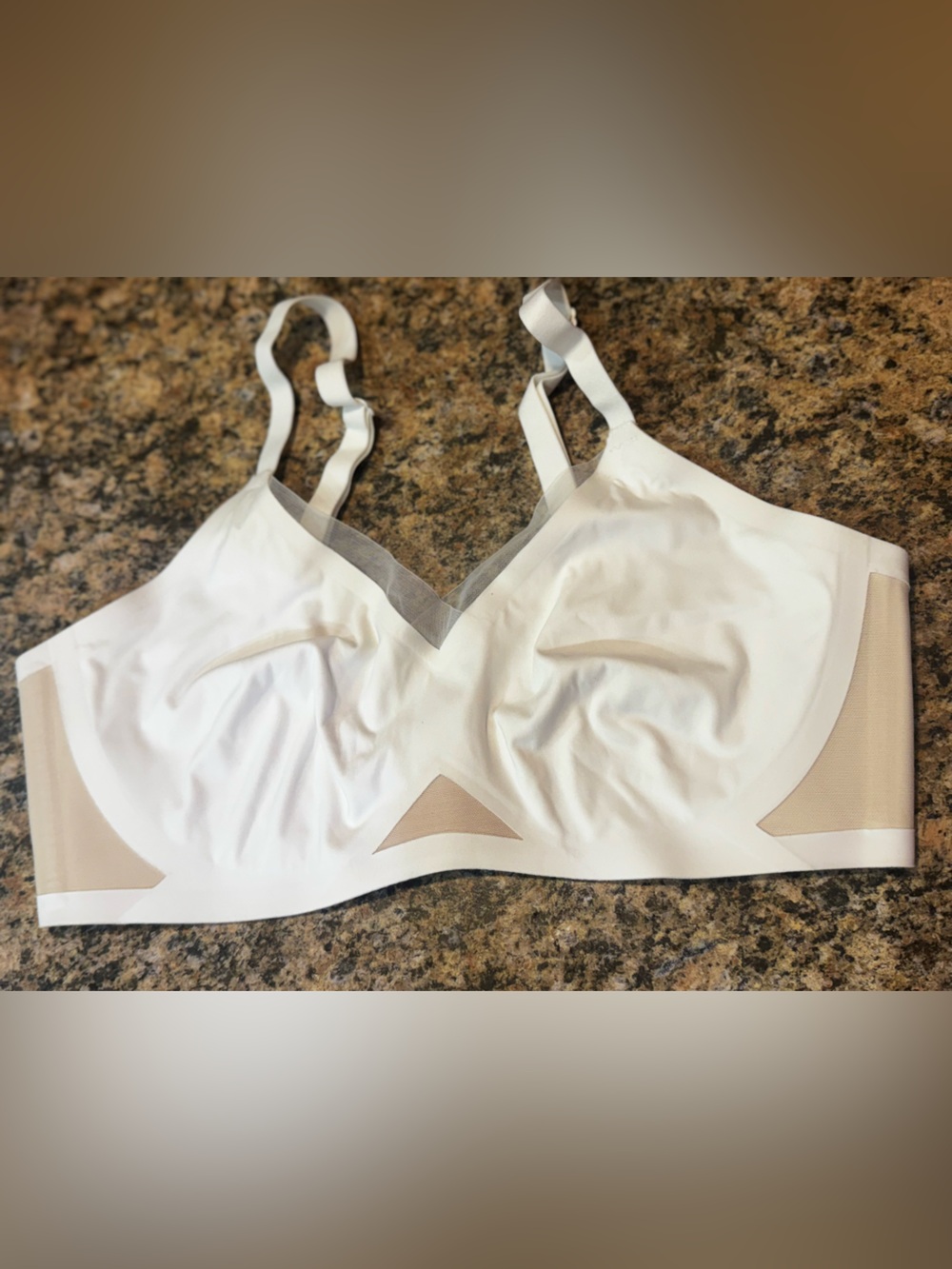Honeylove Crossover White Nude Wireless Bra Size Large L Mesh Detail Seamless
